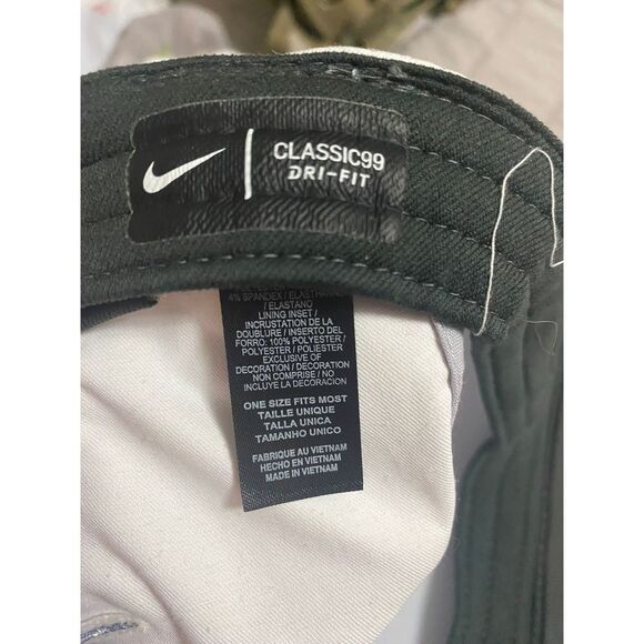 Nike Classic99‎ White Baseball Cap with Pink Stripe and Swoosh Logo - Picture 3 of 3